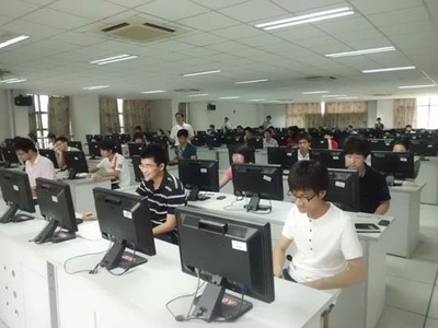 信息學(xué)院第三屆大學(xué)生軟件設(shè)計(jì)大賽 程序設(shè)計(jì)大賽圓滿落幕，軟件設(shè)計(jì)制作展學(xué)子風(fēng)采